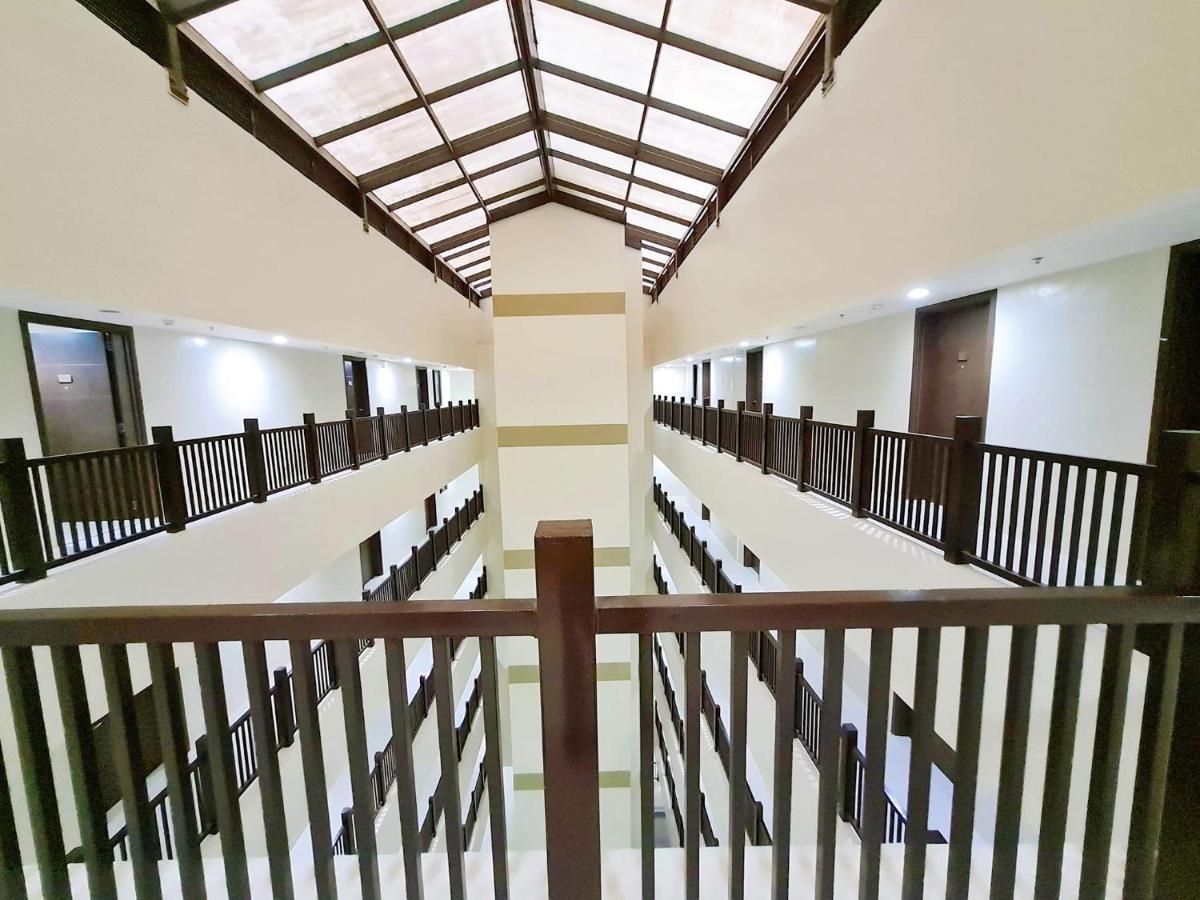 Luxury Suites At Brenthill バギオ エクステリア 写真