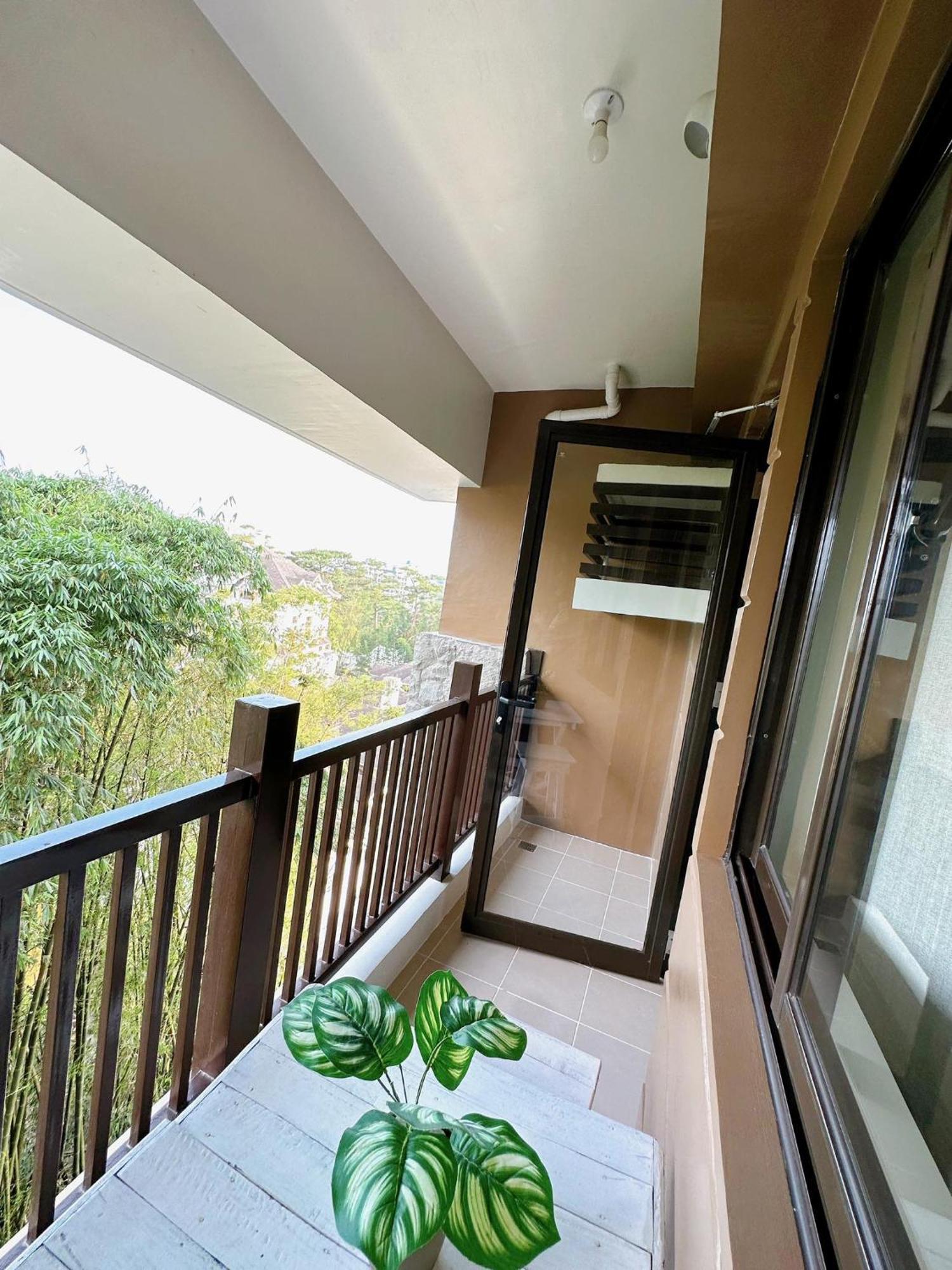 Luxury Suites At Brenthill バギオ エクステリア 写真