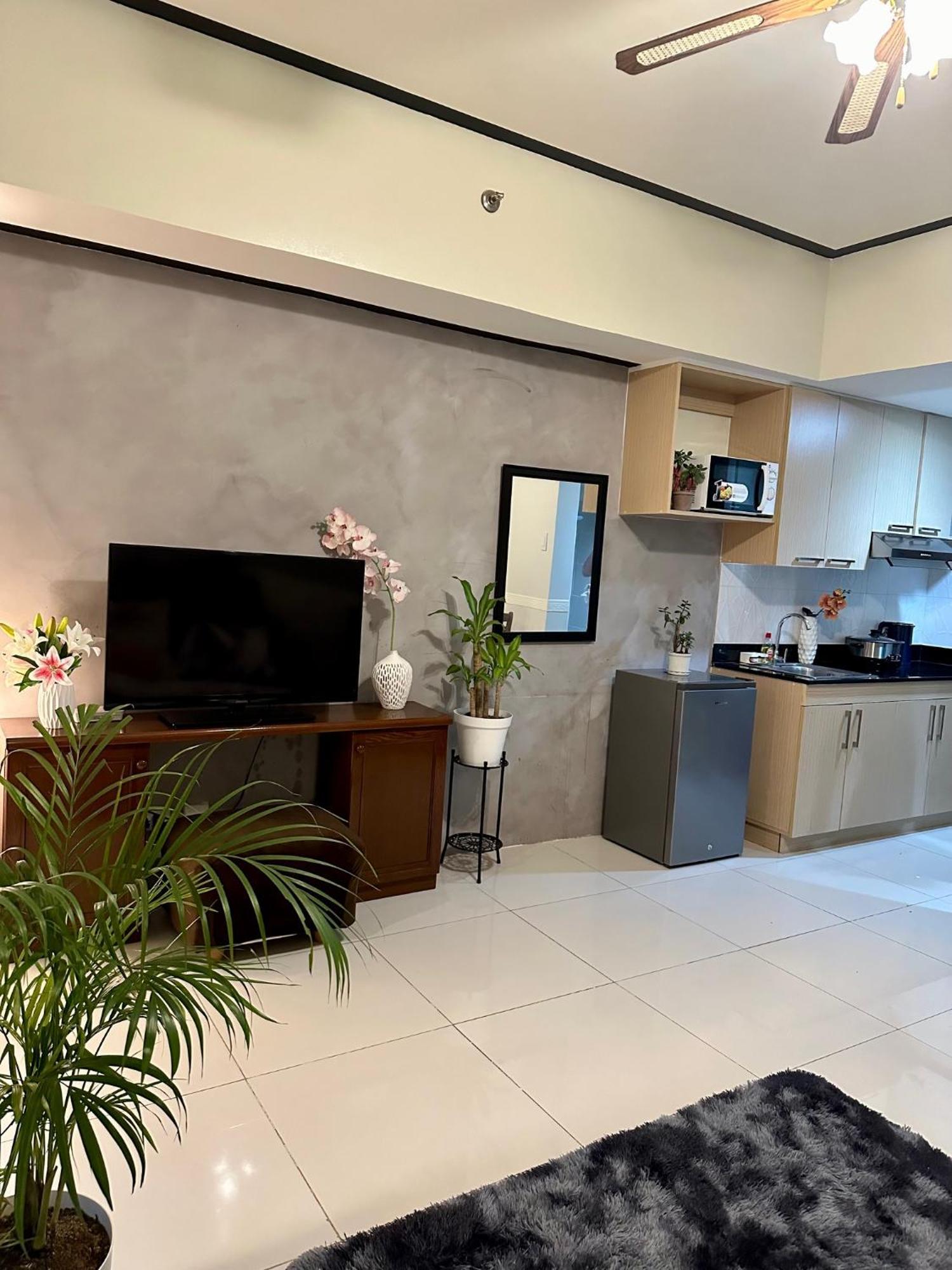 Luxury Suites At Brenthill バギオ エクステリア 写真