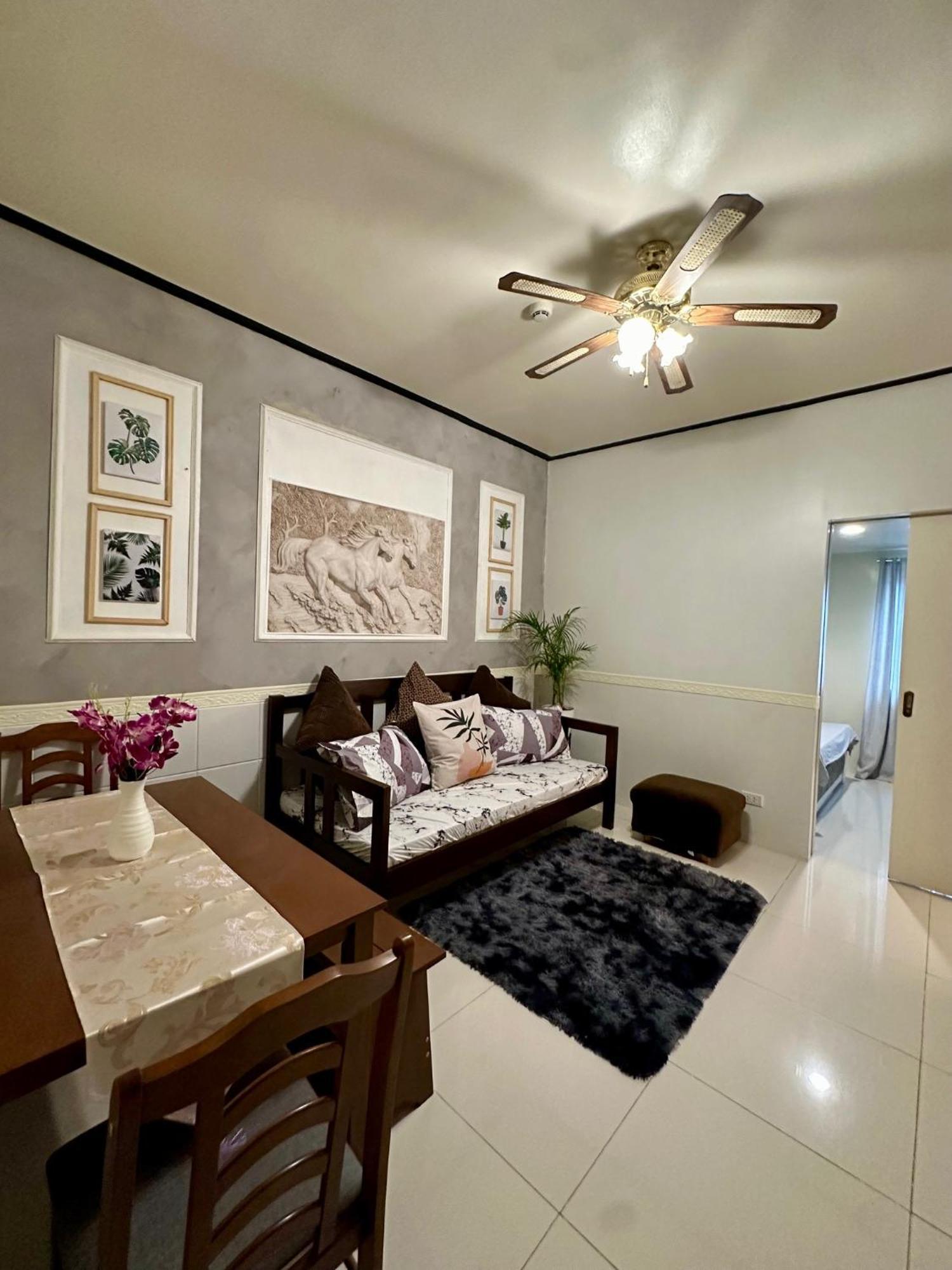 Luxury Suites At Brenthill バギオ エクステリア 写真